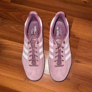 Adidas gazelle size US 7.5